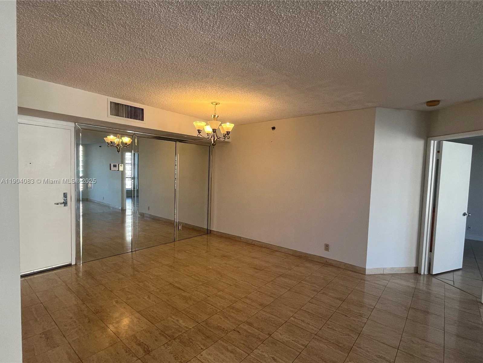 Small Image of 3600 MYSTIC POINTE DR #1717, Aventura Number 6