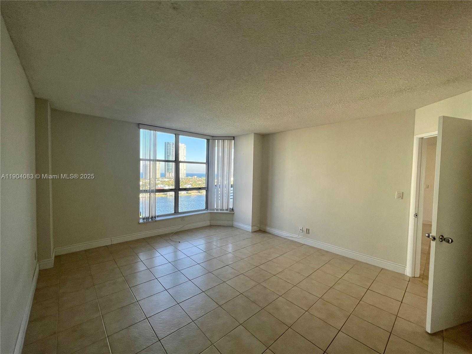 Small Image of 3600 MYSTIC POINTE DR #1717, Aventura Number 9