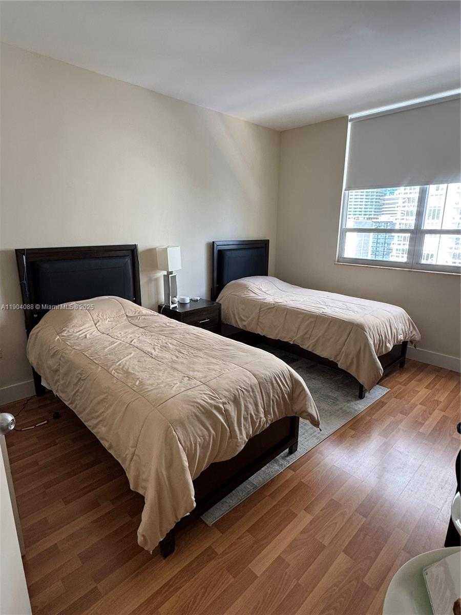 Small Image of 801 BRICKELL KEY BLVD #1510, Miami Number 19