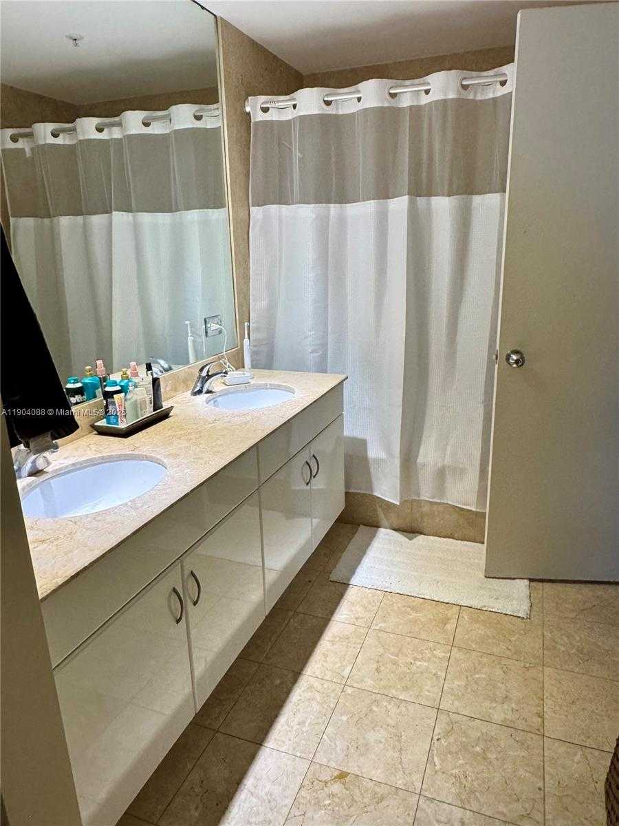 Small Image of 801 BRICKELL KEY BLVD #1510, Miami Number 20