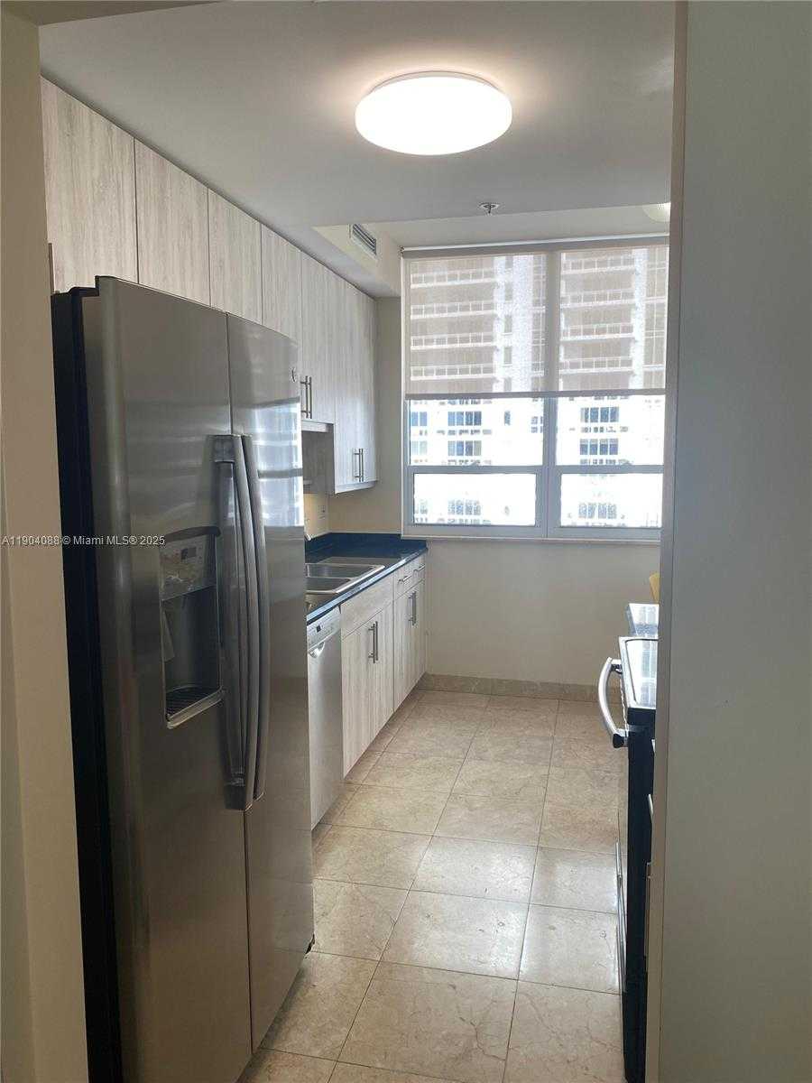 Small Image of 801 BRICKELL KEY BLVD #1510, Miami Number 26