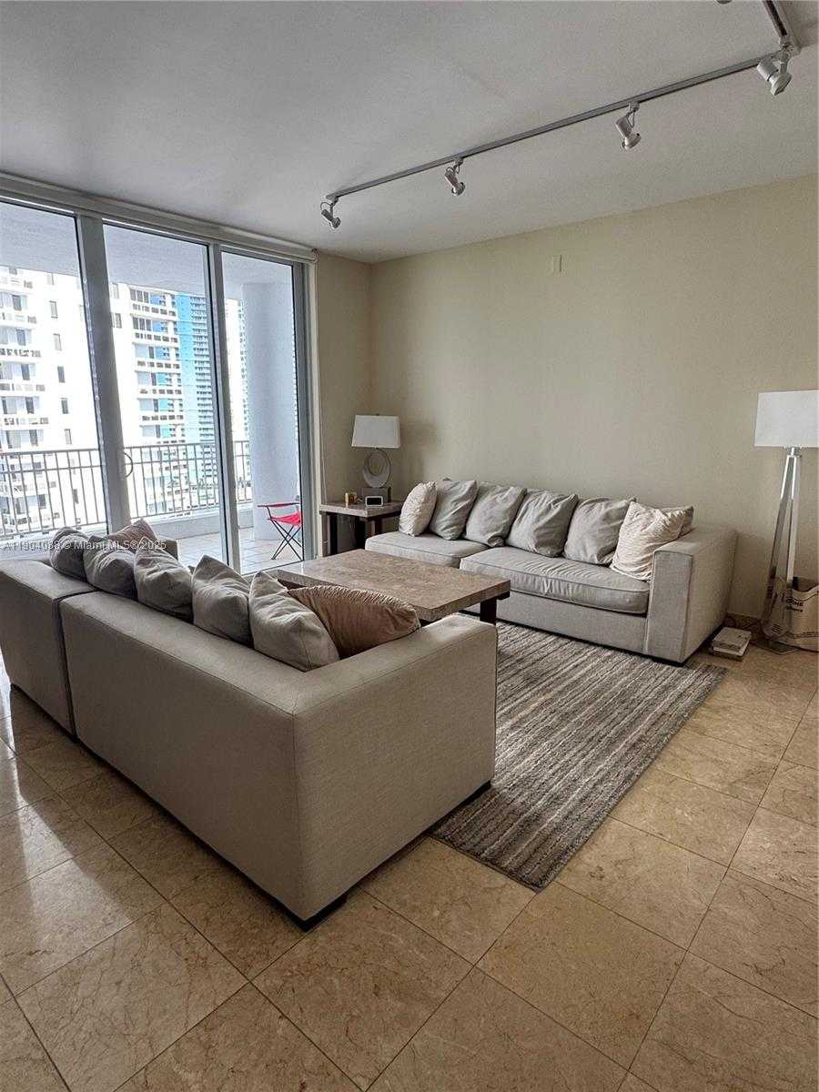 Small Image of 801 BRICKELL KEY BLVD #1510, Miami Number 9