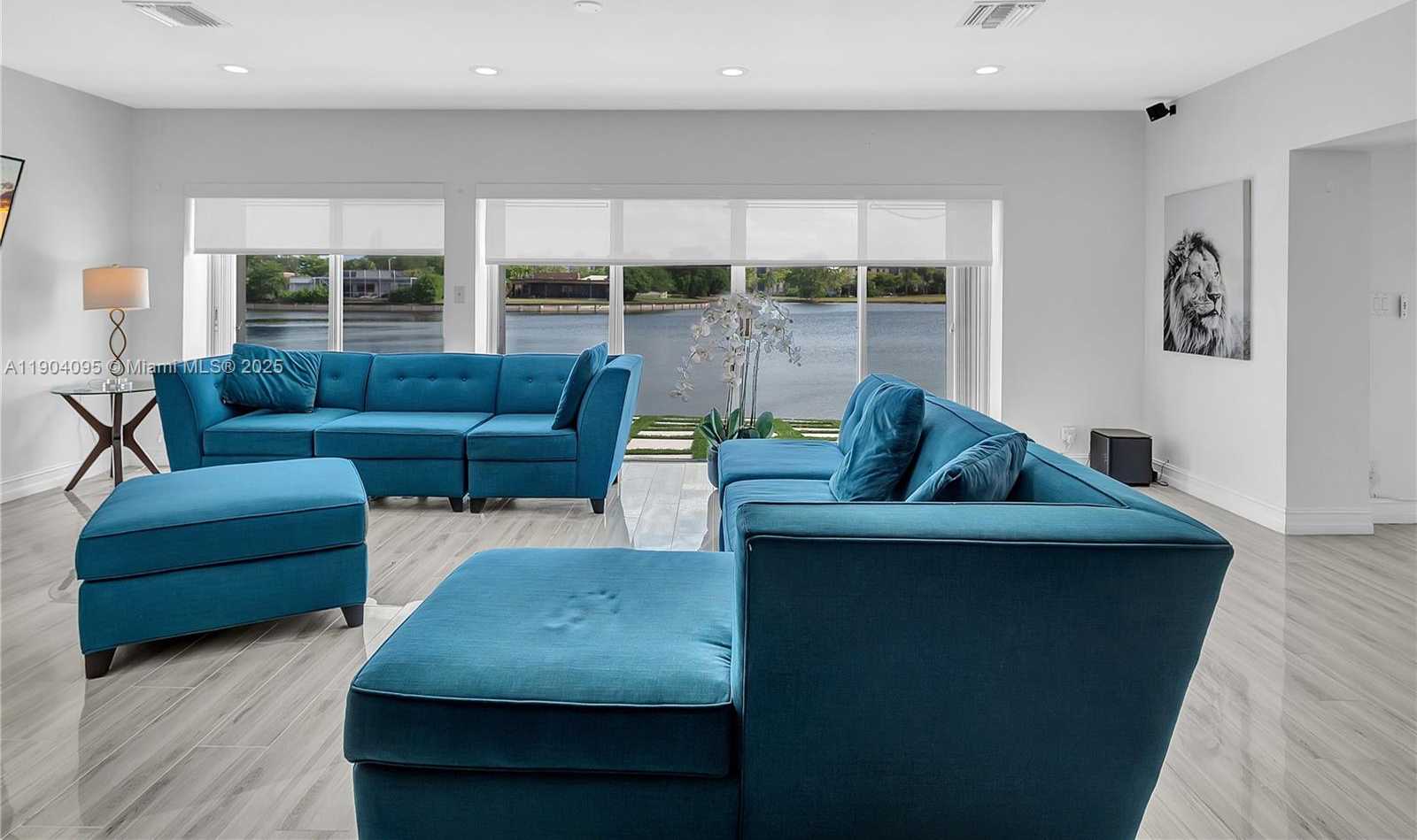 Small Image of 5602 WHITE CEDAR LN #5602, Tamarac Number 8