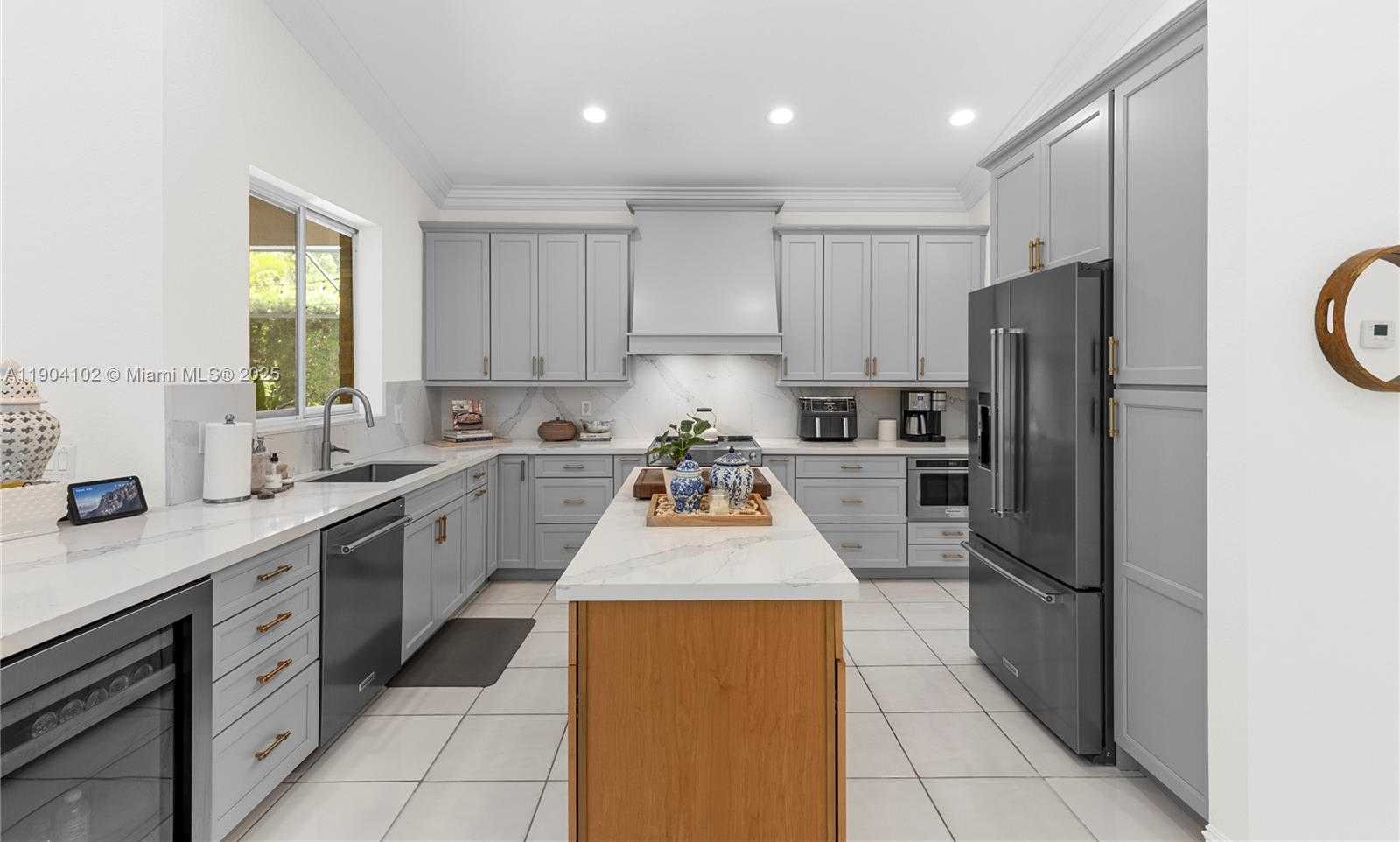 Small Image of 1971 LANDING WAY, Weston Number 14