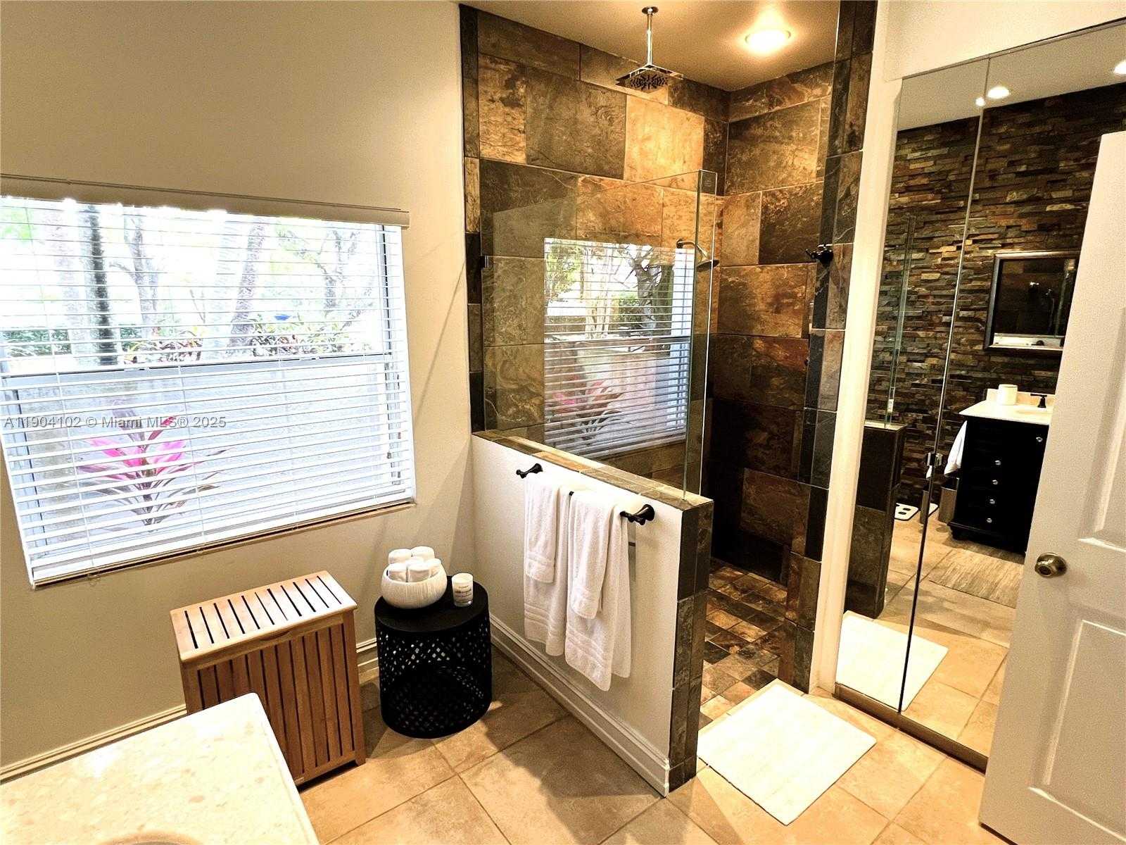 Small Image of 1971 LANDING WAY, Weston Number 22