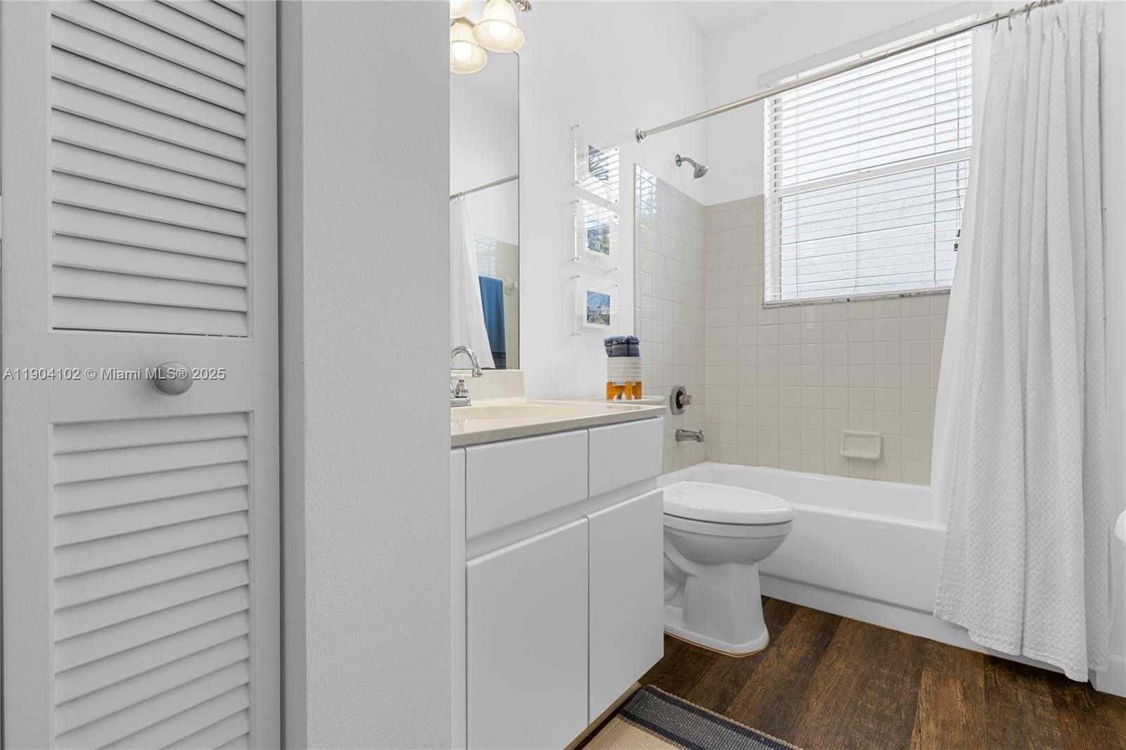 Small Image of 1971 LANDING WAY, Weston Number 26