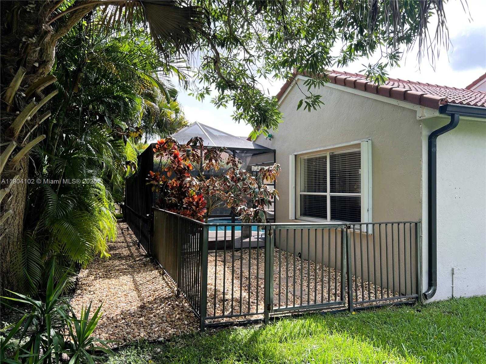 Small Image of 1971 LANDING WAY, Weston Number 8