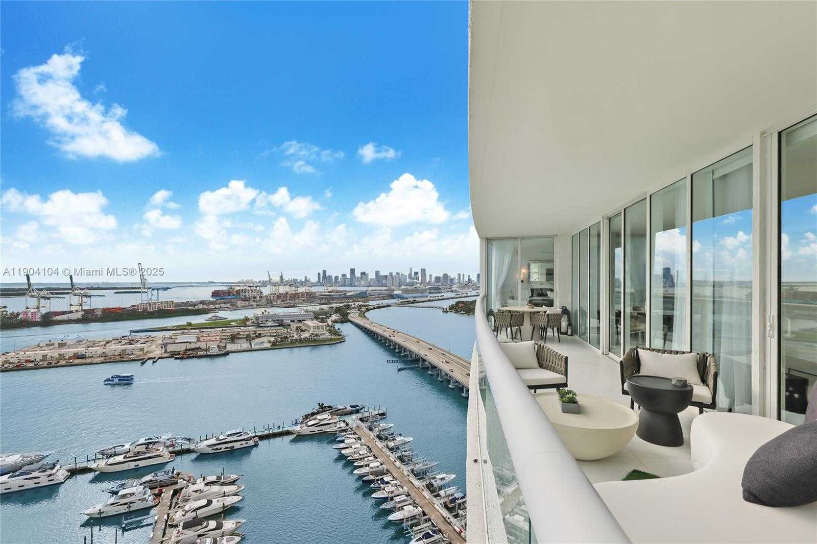 Small Image of 450 ALTON RD #2603, Miami Beach Number 14