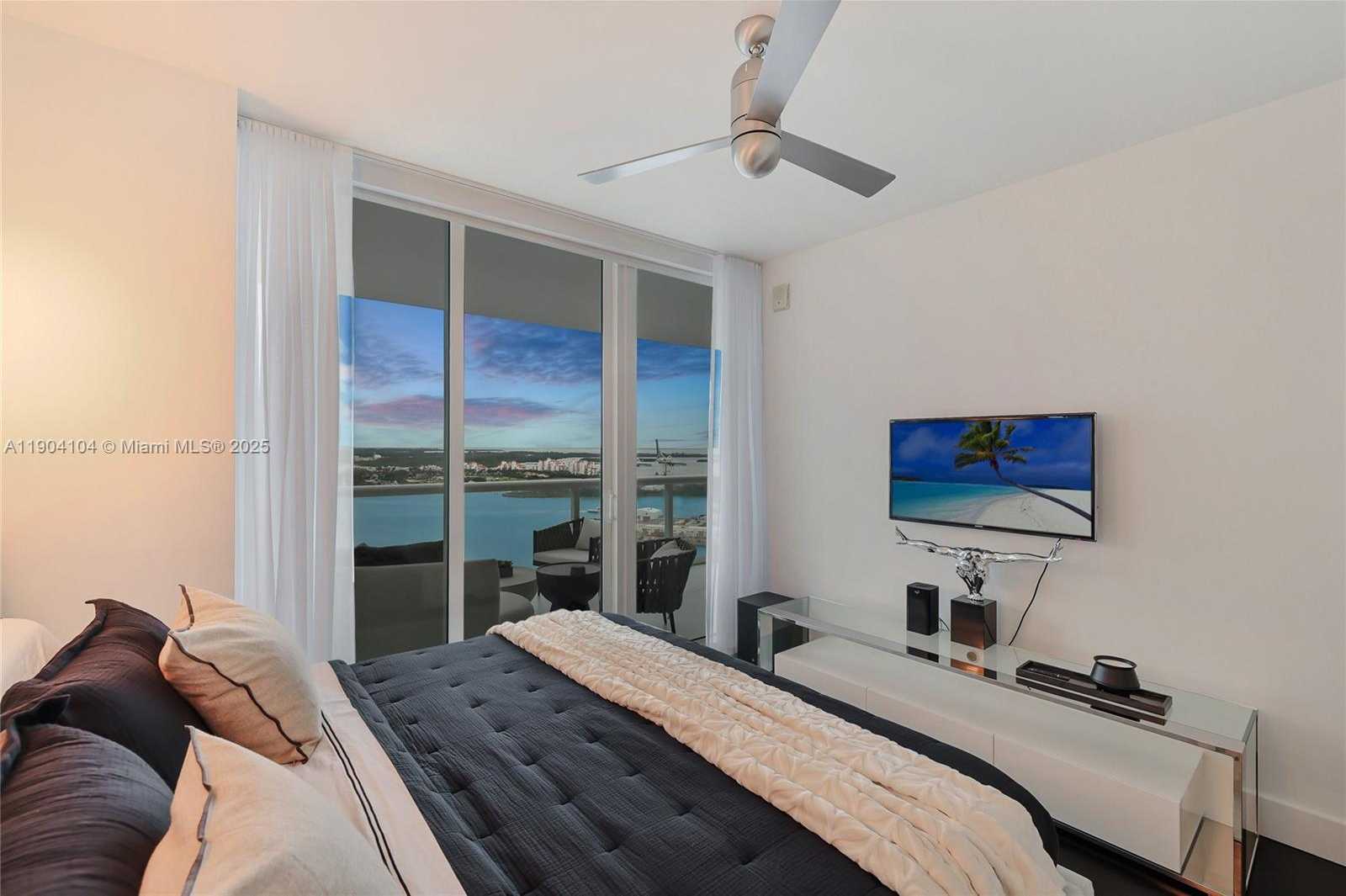 Small Image of 450 ALTON RD #2603, Miami Beach Number 26