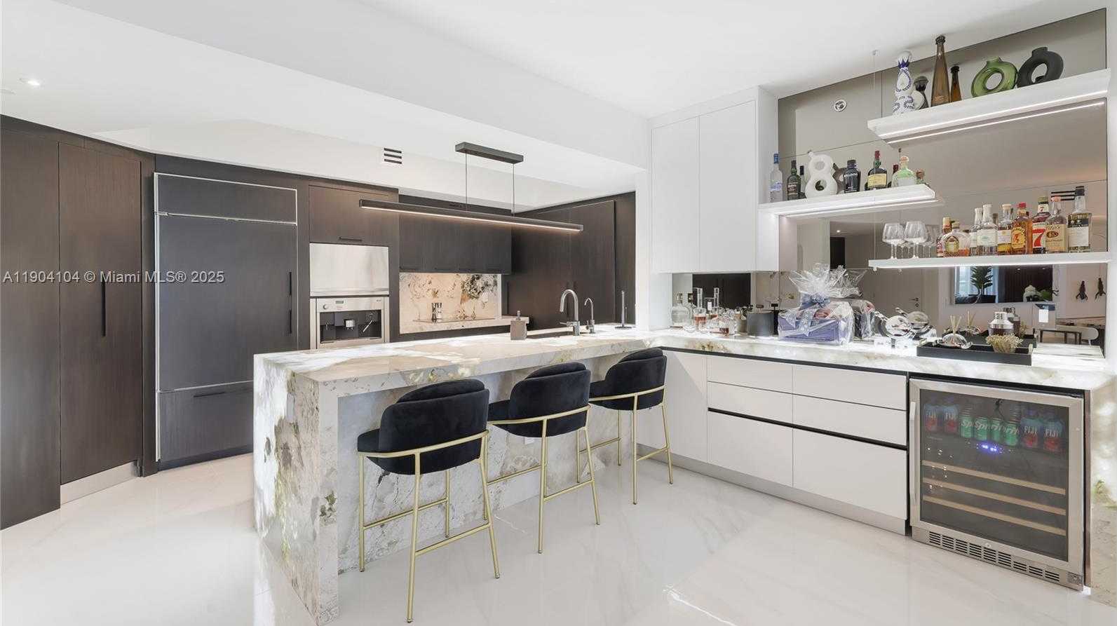 Small Image of 450 ALTON RD #2603, Miami Beach Number 3