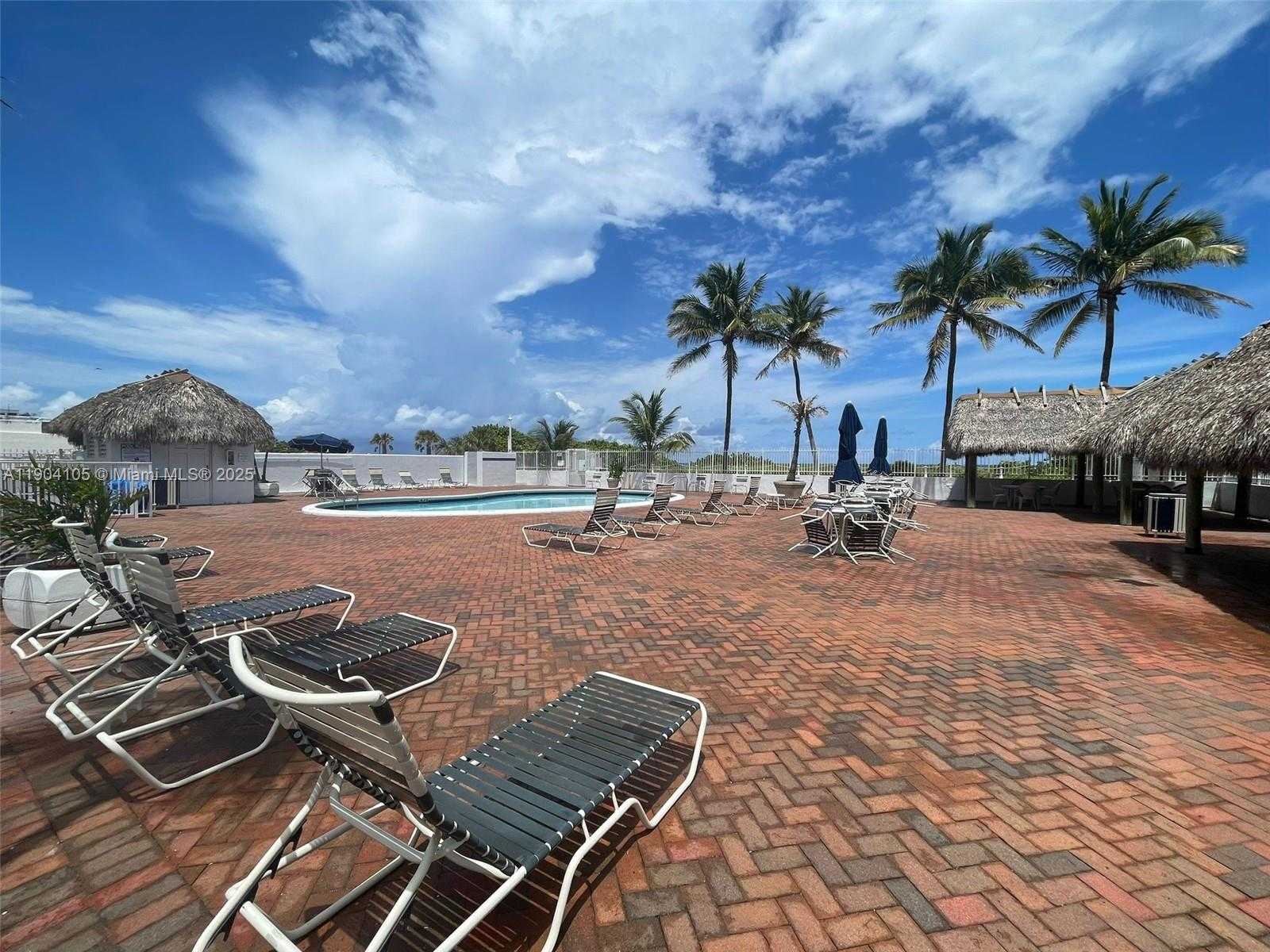 Small Image of 5313 COLLINS AVE #510, Miami Beach Number 19
