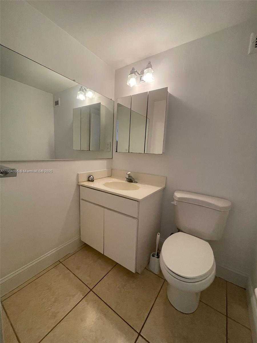 Small Image of 5313 COLLINS AVE #510, Miami Beach Number 6