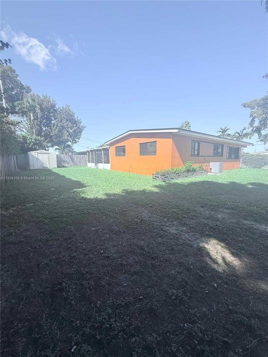 Small Image of 9300 SOUTH WEST 52ND TER #1, Miami Number 12