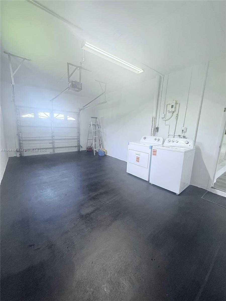 Small Image of 9300 SOUTH WEST 52ND TER #1, Miami Number 14