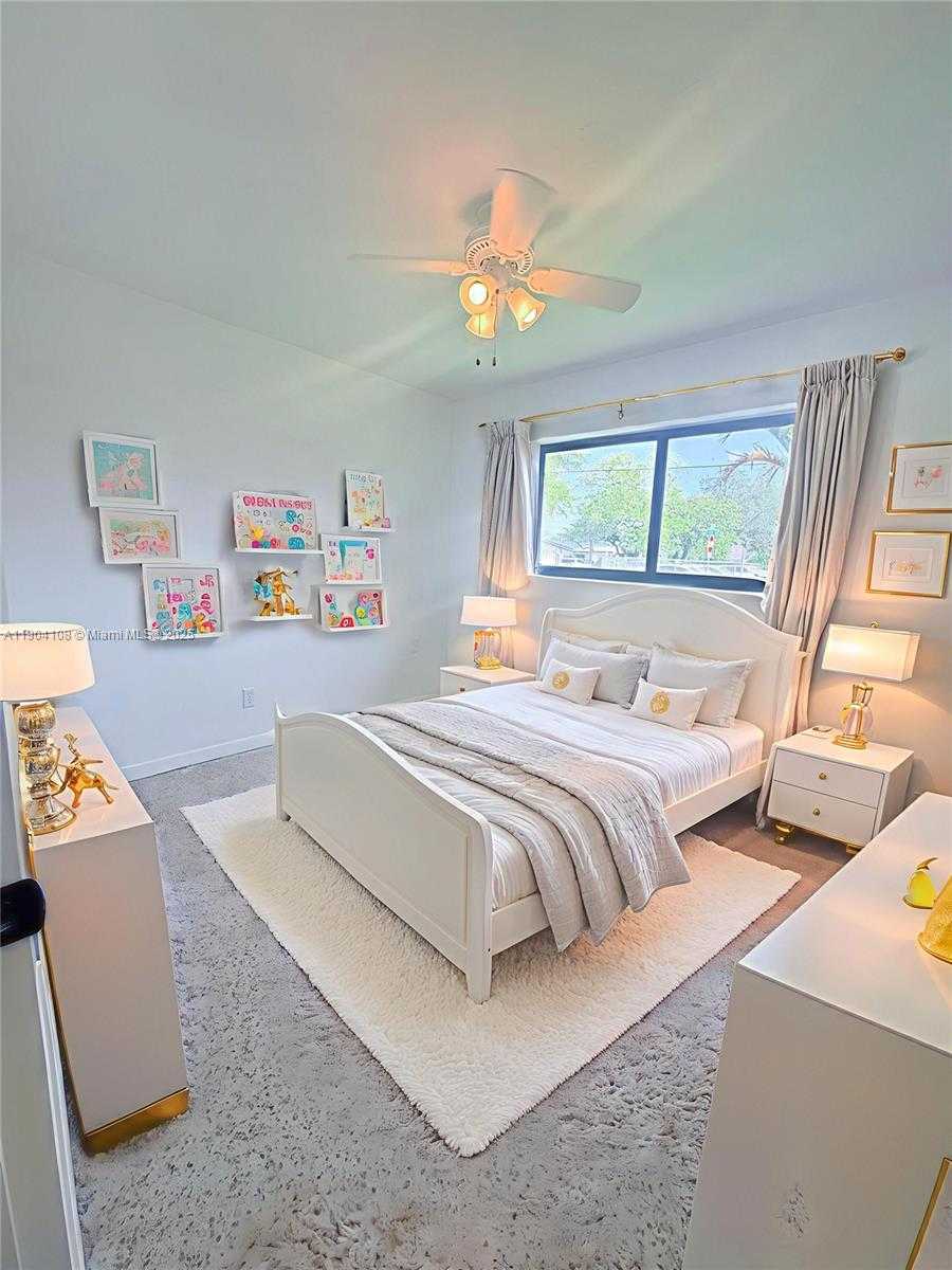 Small Image of 9300 SOUTH WEST 52ND TER #1, Miami Number 5