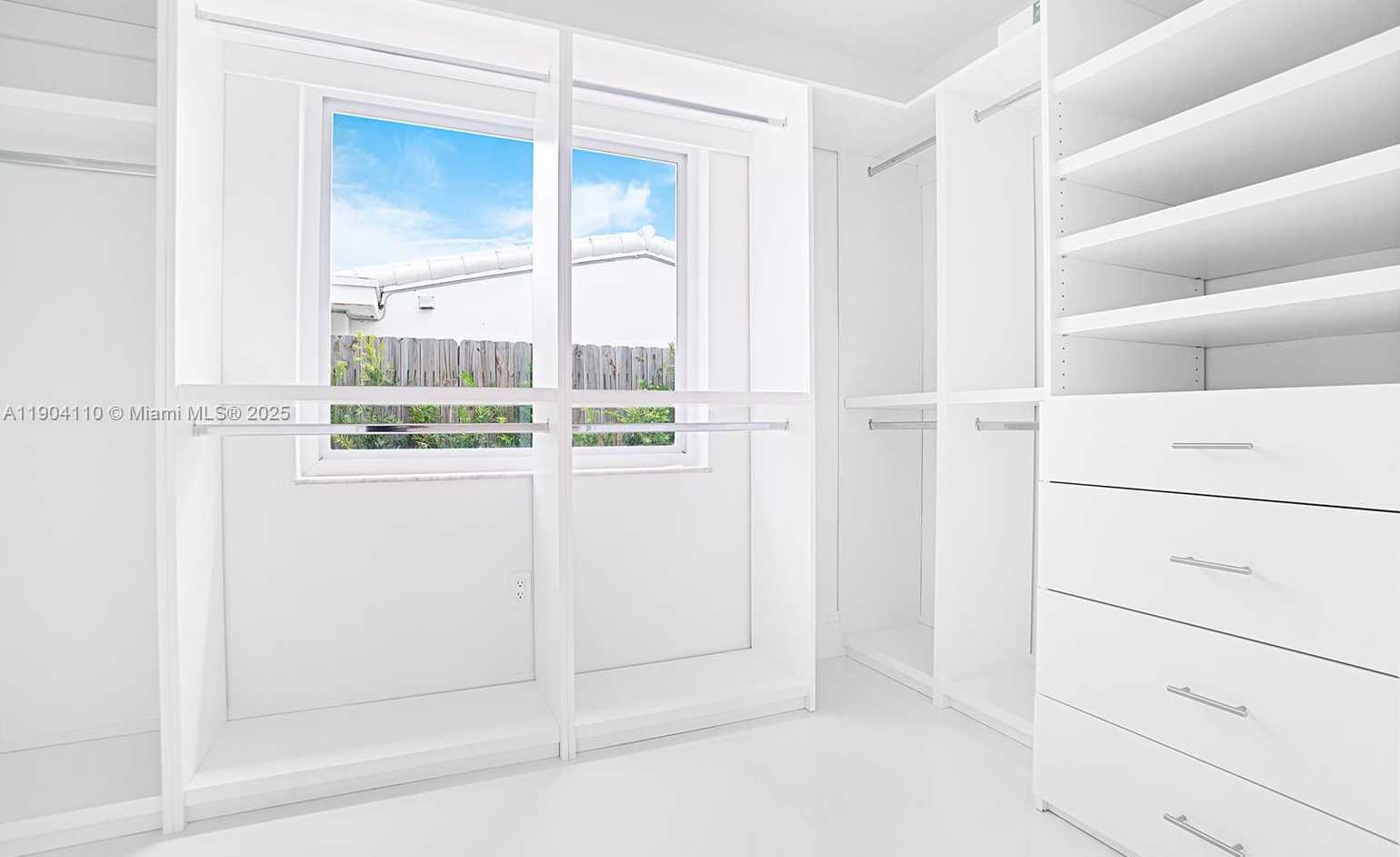 Small Image of 365 WEST ENID DR, Key Biscayne Number 27