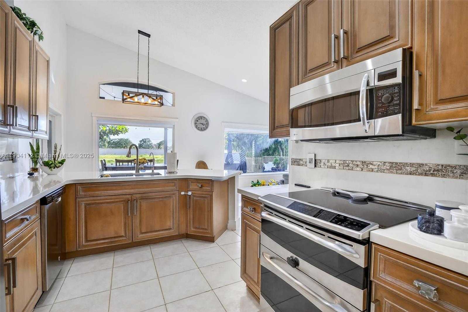 Small Image of 18950 SOUTH WEST 16TH ST #1950, Pembroke Pines Number 15