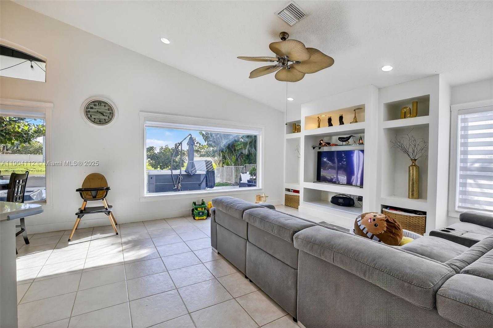 Small Image of 18950 SOUTH WEST 16TH ST #1950, Pembroke Pines Number 22