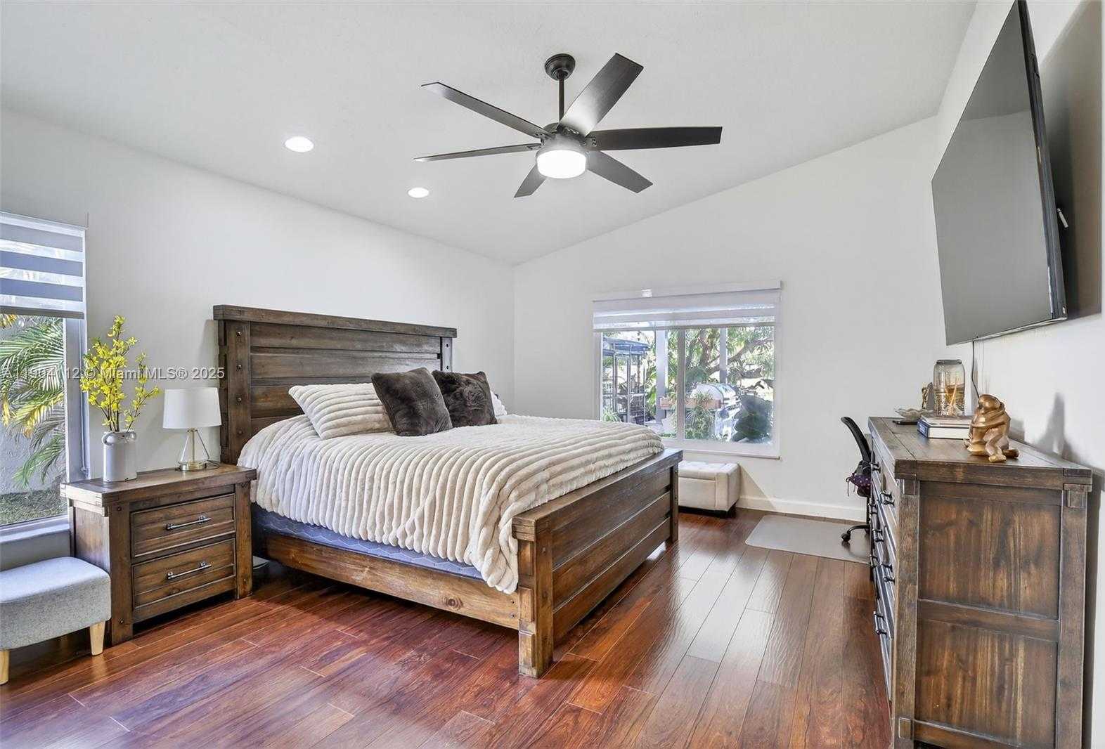 Small Image of 18950 SOUTH WEST 16TH ST #1950, Pembroke Pines Number 23