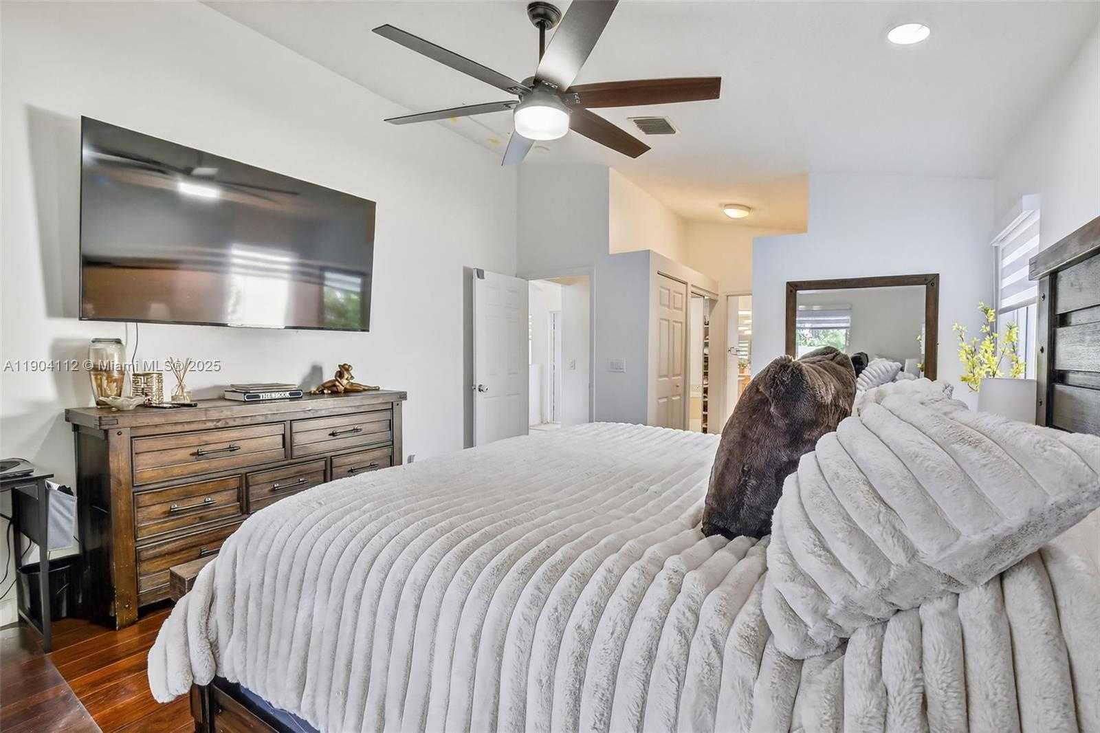 Small Image of 18950 SOUTH WEST 16TH ST #1950, Pembroke Pines Number 26