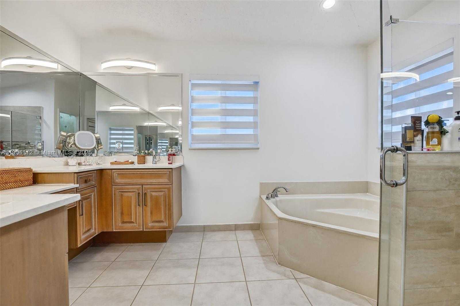 Small Image of 18950 SOUTH WEST 16TH ST #1950, Pembroke Pines Number 29