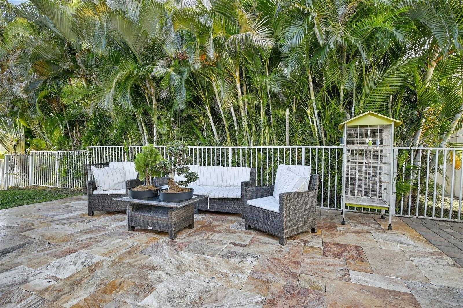 Small Image of 18950 SOUTH WEST 16TH ST #1950, Pembroke Pines Number 48