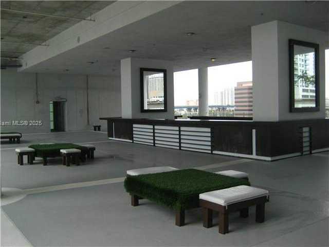 Small Image of 690 SOUTH WEST 1 CT #1211, Miami Number 15