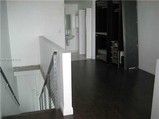 Small Image of 690 SOUTH WEST 1 CT #1211, Miami Number 6