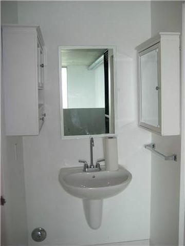 Small Image of 690 SOUTH WEST 1 CT #1211, Miami Number 8