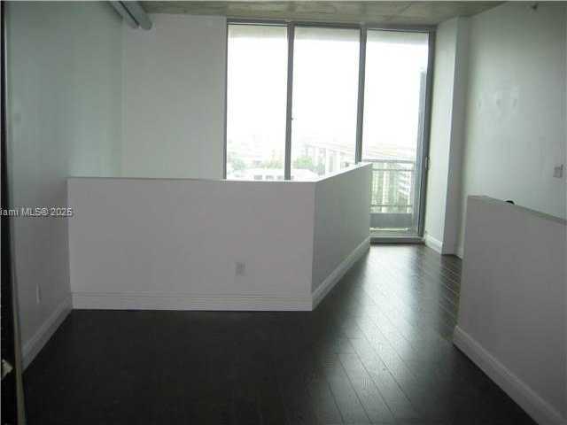 Small Image of 690 SOUTH WEST 1 CT #1211, Miami Number 9