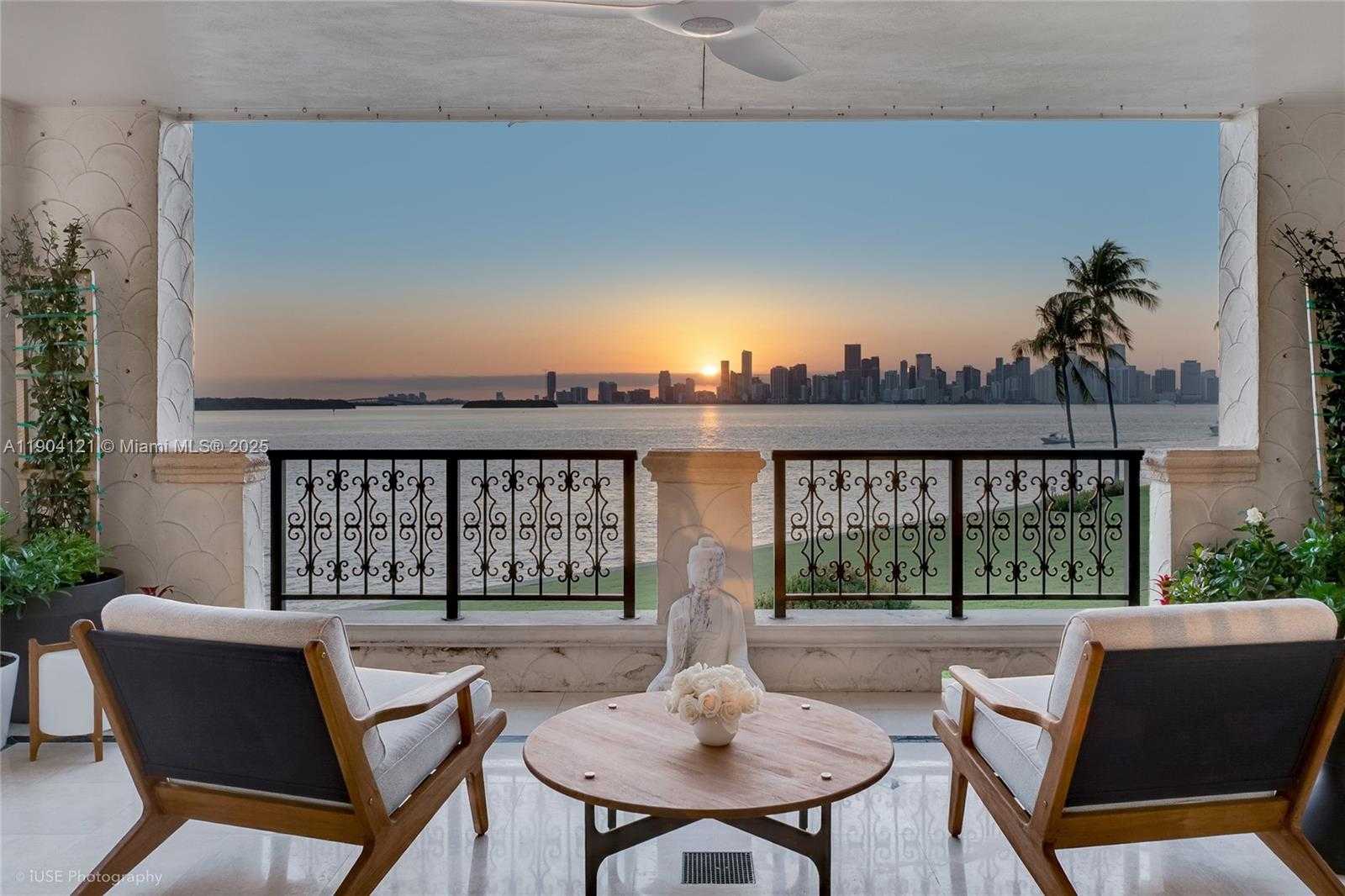 Small Image of 4822 FISHER ISLAND DR #4822, Miami Beach Number 1