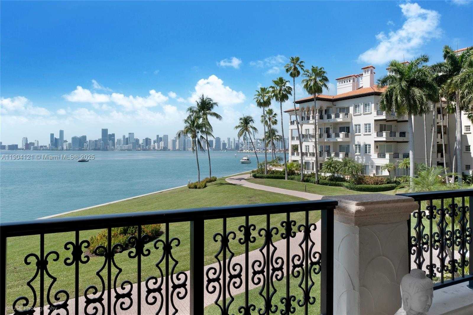 Small Image of 4822 FISHER ISLAND DR #4822, Miami Beach Number 15