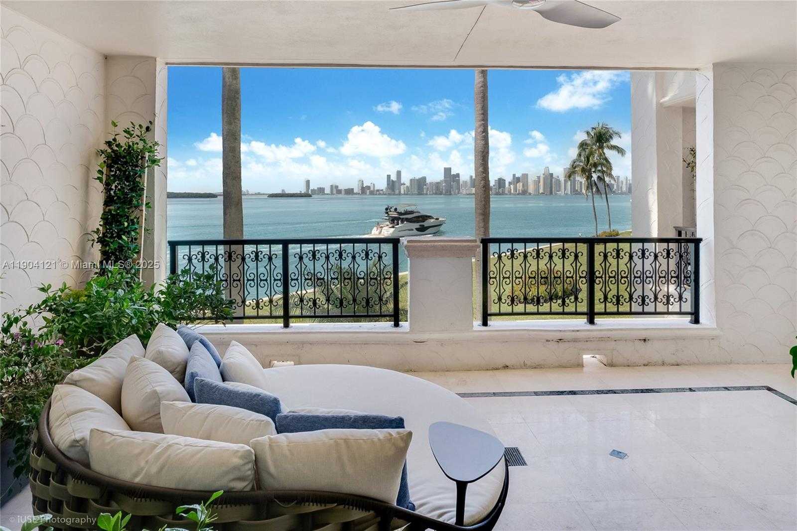 Small Image of 4822 FISHER ISLAND DR #4822, Miami Beach Number 16