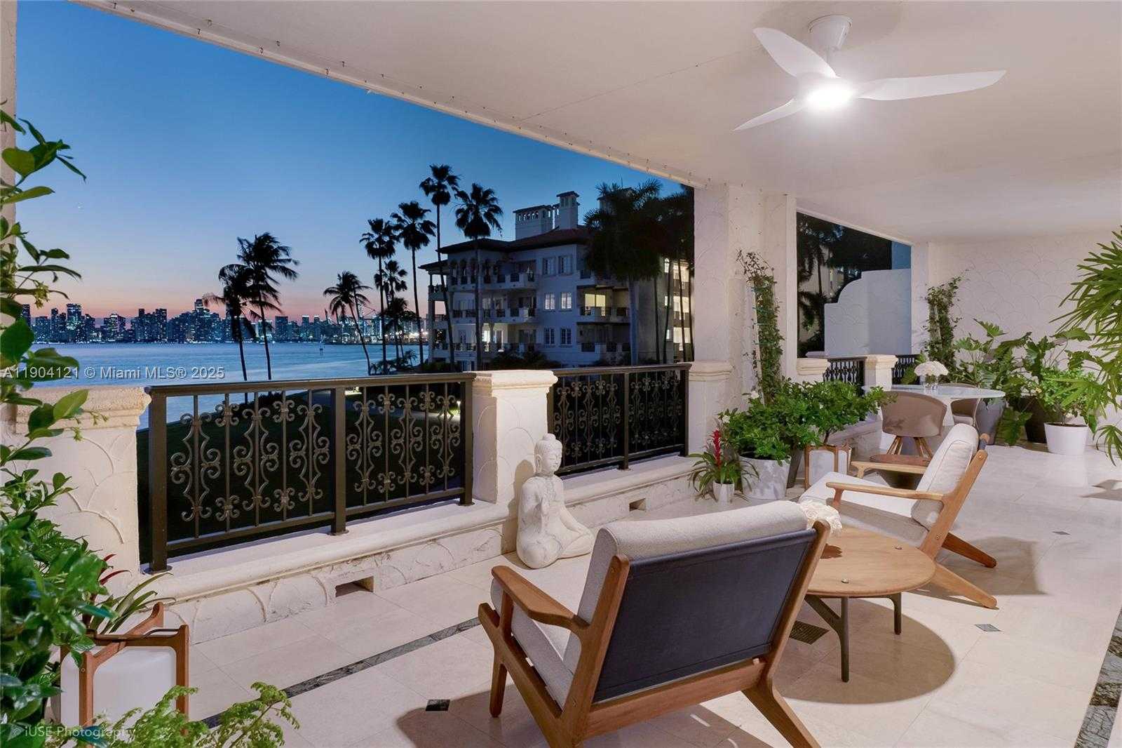 Small Image of 4822 FISHER ISLAND DR #4822, Miami Beach Number 3