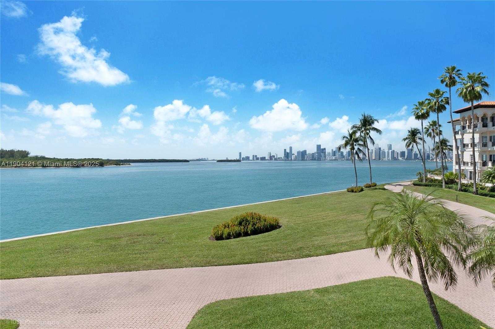 Small Image of 4822 FISHER ISLAND DR #4822, Miami Beach Number 32