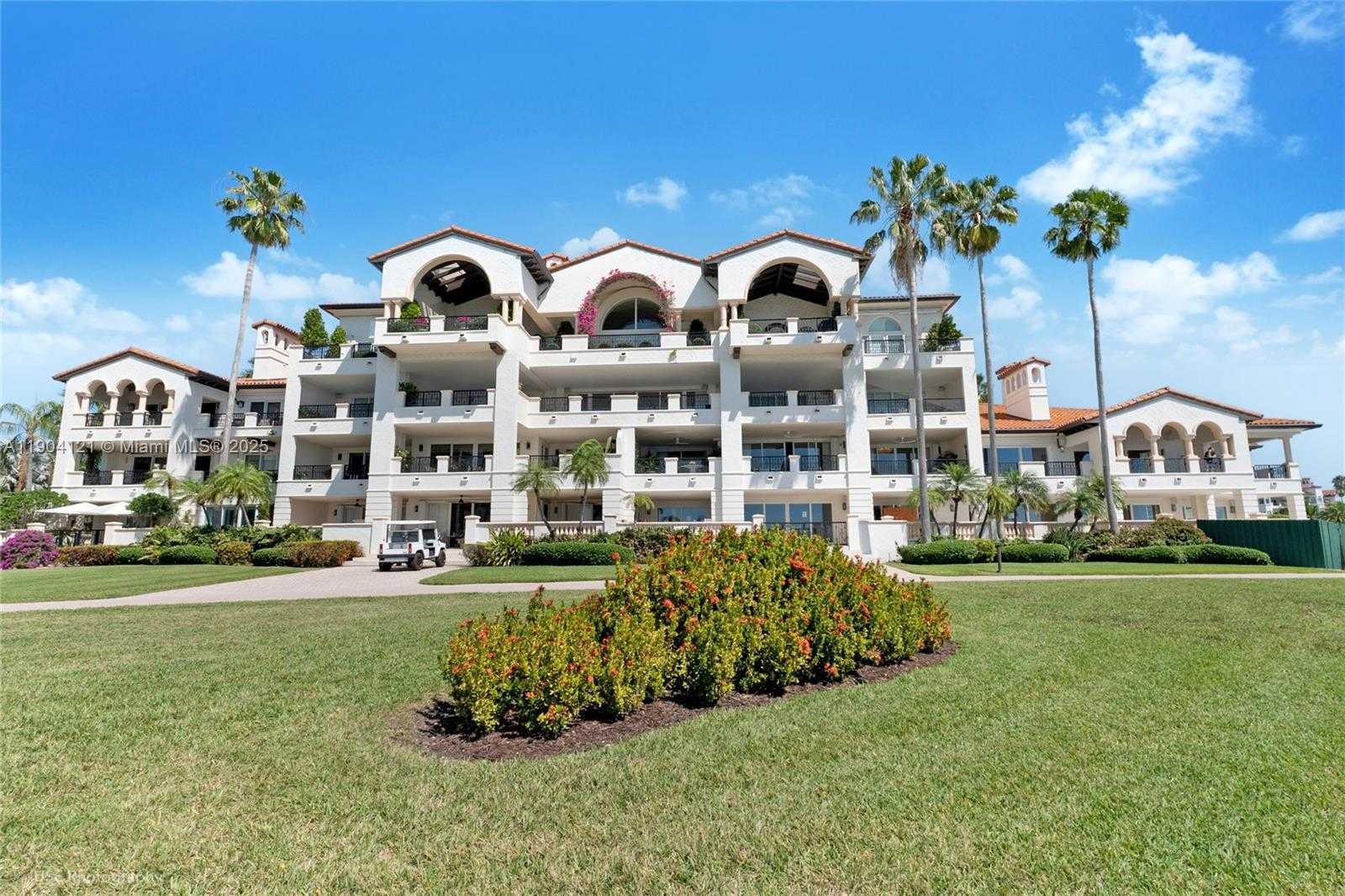 Small Image of 4822 FISHER ISLAND DR #4822, Miami Beach Number 38