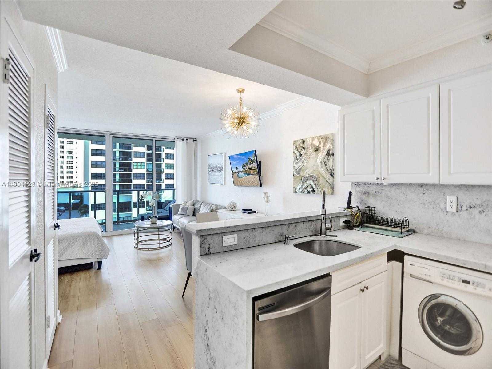 Small Image of 2501 SOUTH OCEAN DR #505, Hollywood Number 2