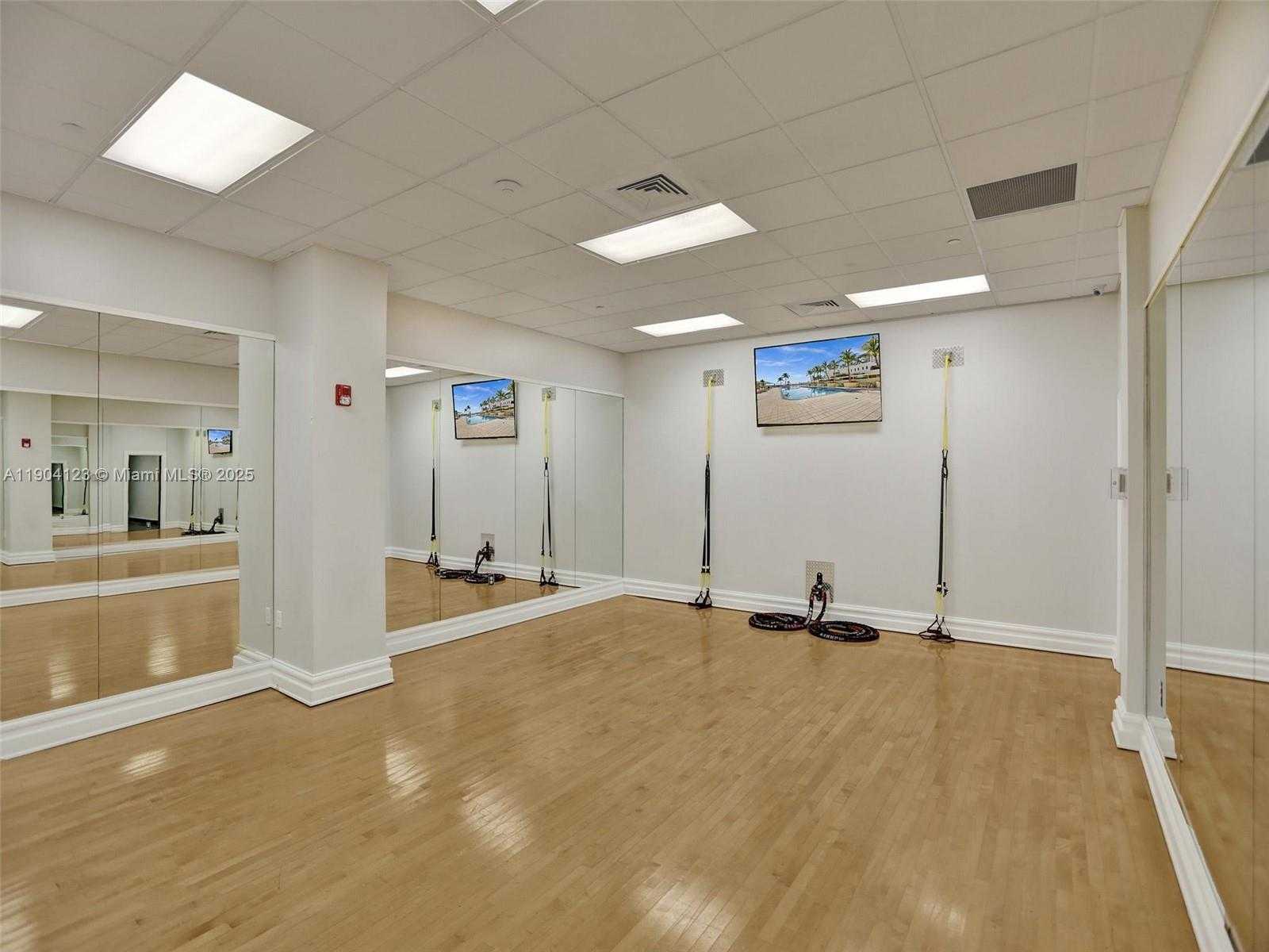 Small Image of 2501 SOUTH OCEAN DR #505, Hollywood Number 32