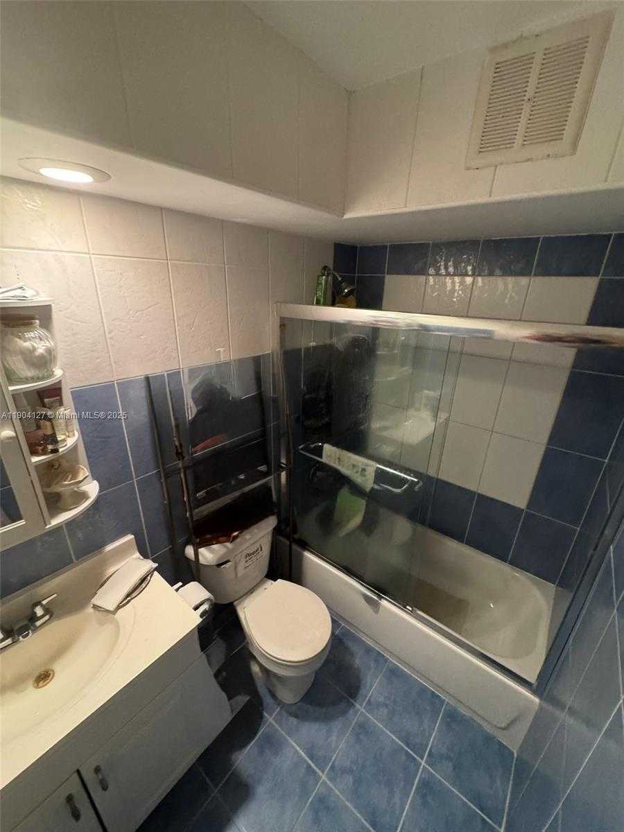 Small Image of 270 SOUTH EAST LAYNE BLVD #212, Hallandale Beach Number 16