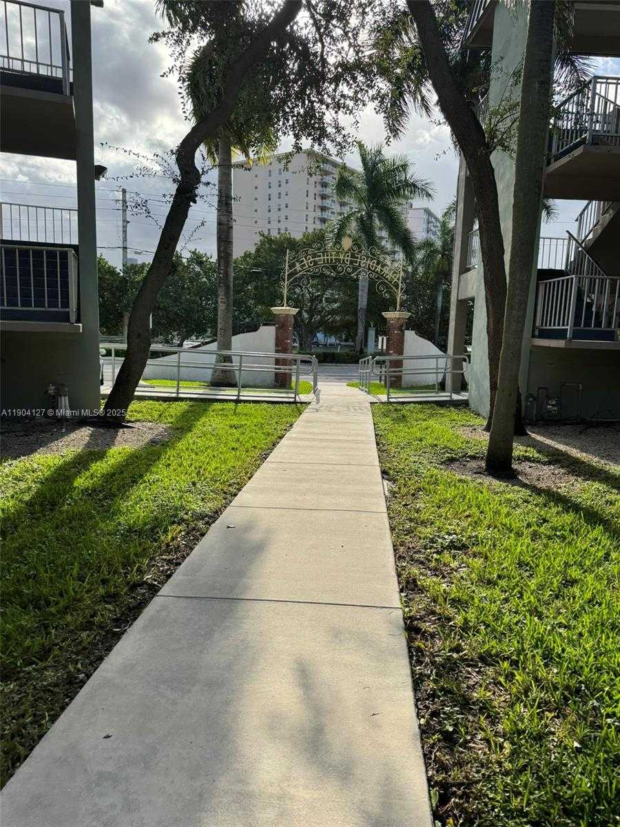 Small Image of 270 SOUTH EAST LAYNE BLVD #212, Hallandale Beach Number 22