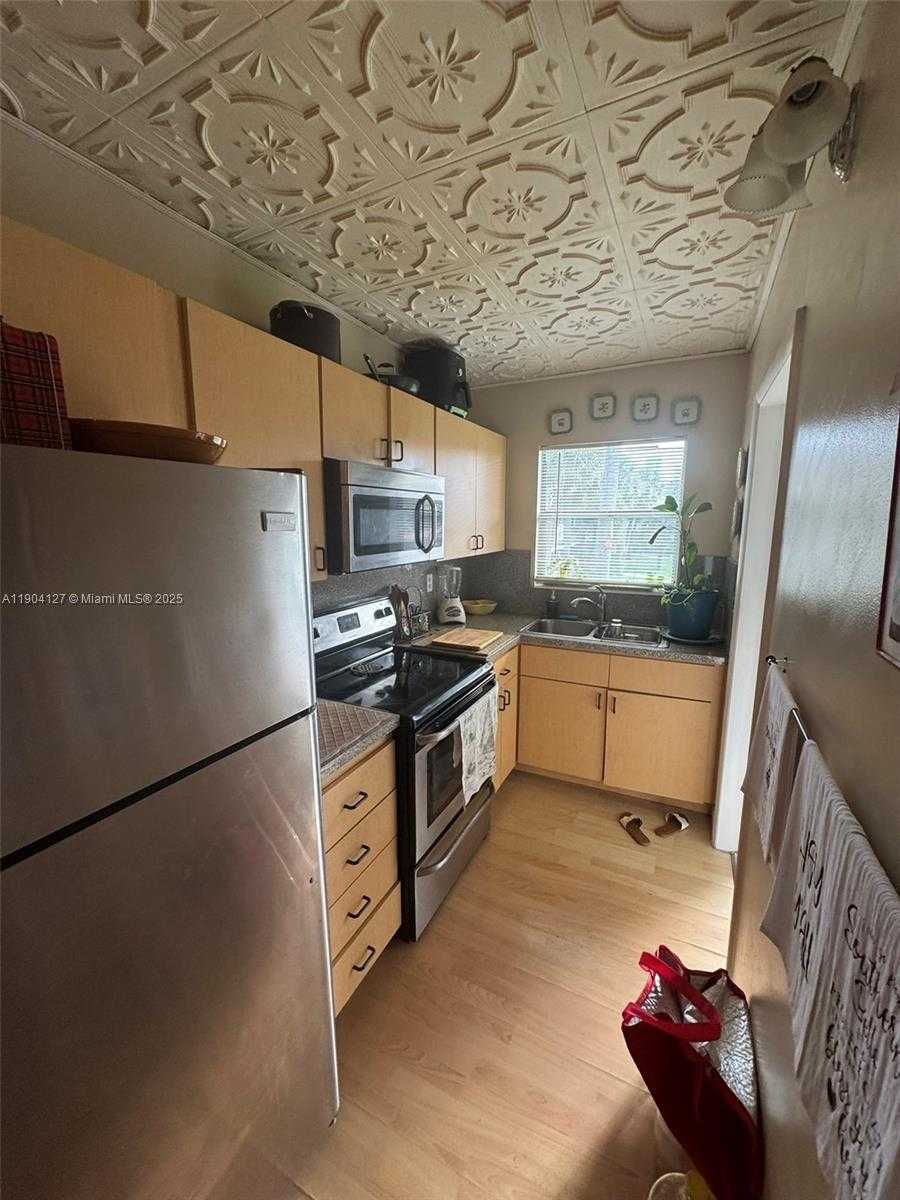 Small Image of 270 SOUTH EAST LAYNE BLVD #212, Hallandale Beach Number 4