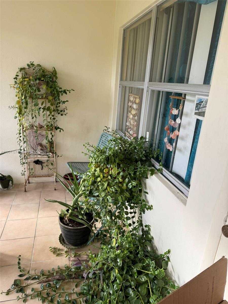 Small Image of 270 SOUTH EAST LAYNE BLVD #212, Hallandale Beach Number 7