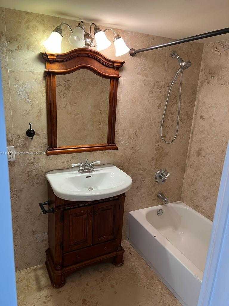 Small Image of 2801 NORTH EAST 183RD ST #1004W, Aventura Number 7