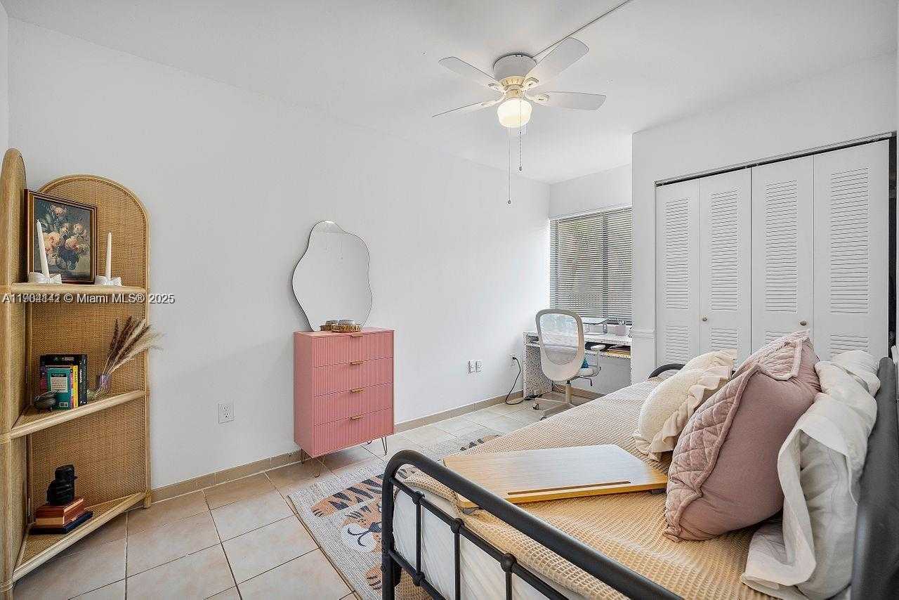 Small Image of 241 WEST PARK DR #5-103, Miami Number 10