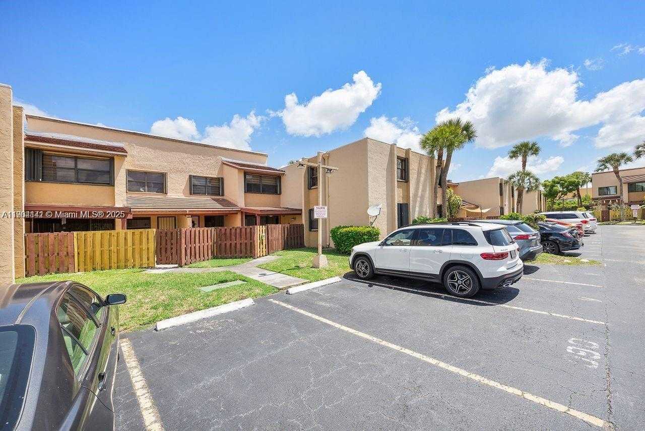 Small Image of 241 WEST PARK DR #5-103, Miami Number 20
