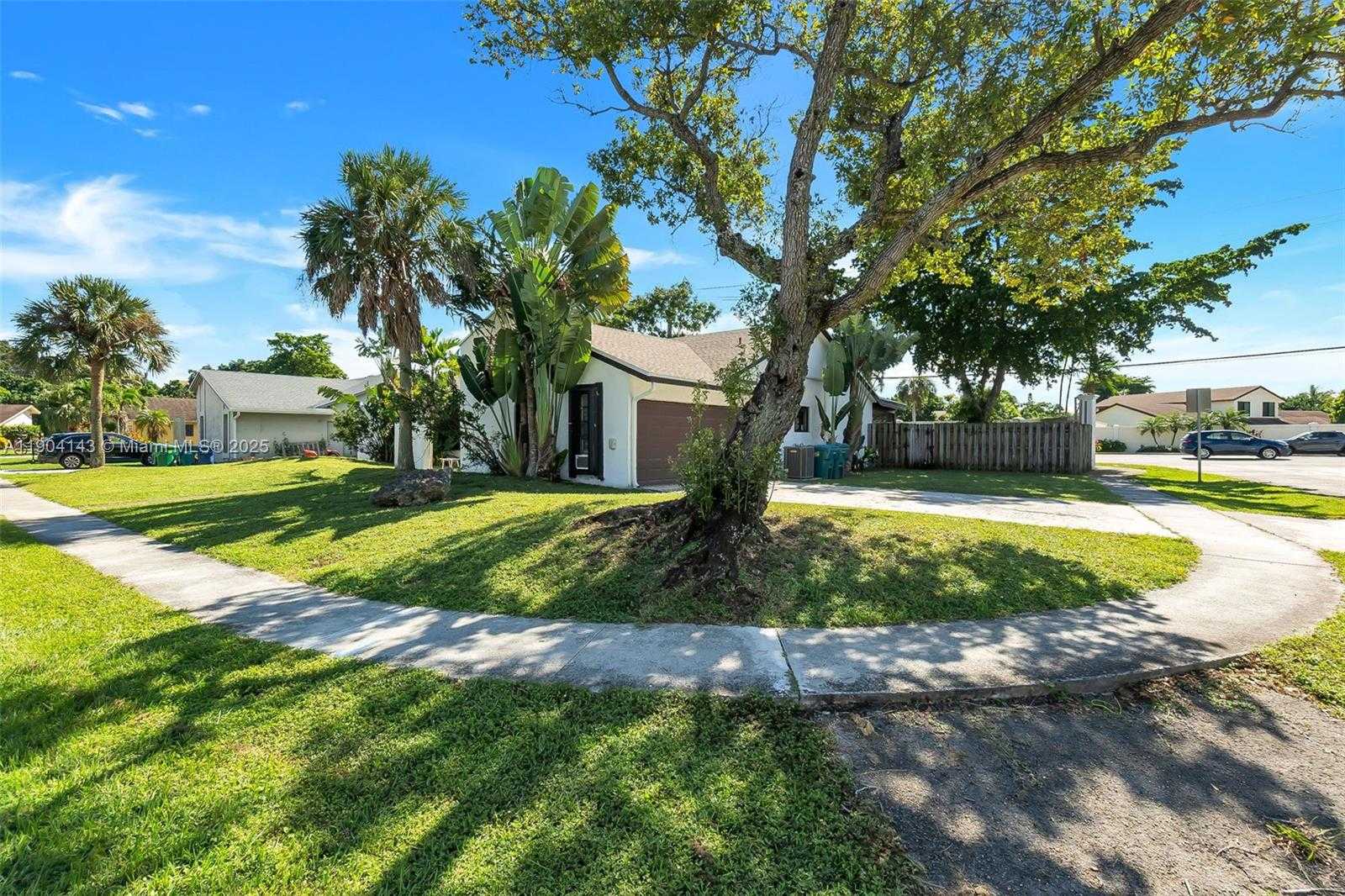 Small Image of 7380 NORTH WEST 44TH CT, Lauderhill Number 1