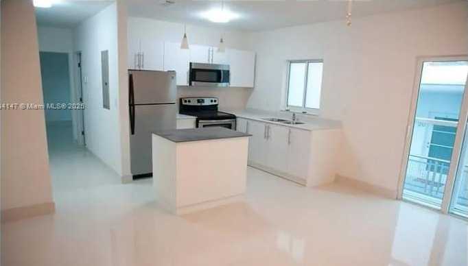 Small Image of 6891 BAY DR #204, Miami Beach Number 2