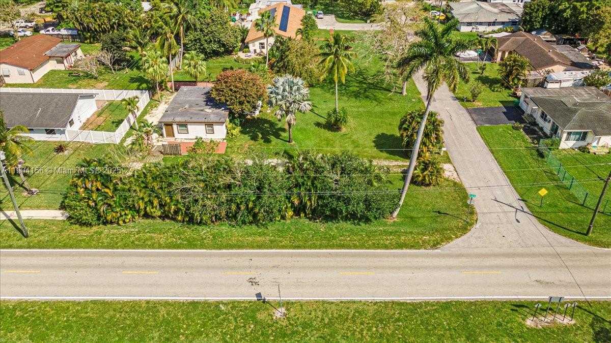 Small Image of 4421 SOUTH WEST 73RD TER, Davie Number 15