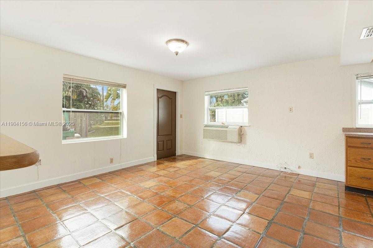 Small Image of 4421 SOUTH WEST 73RD TER, Davie Number 16