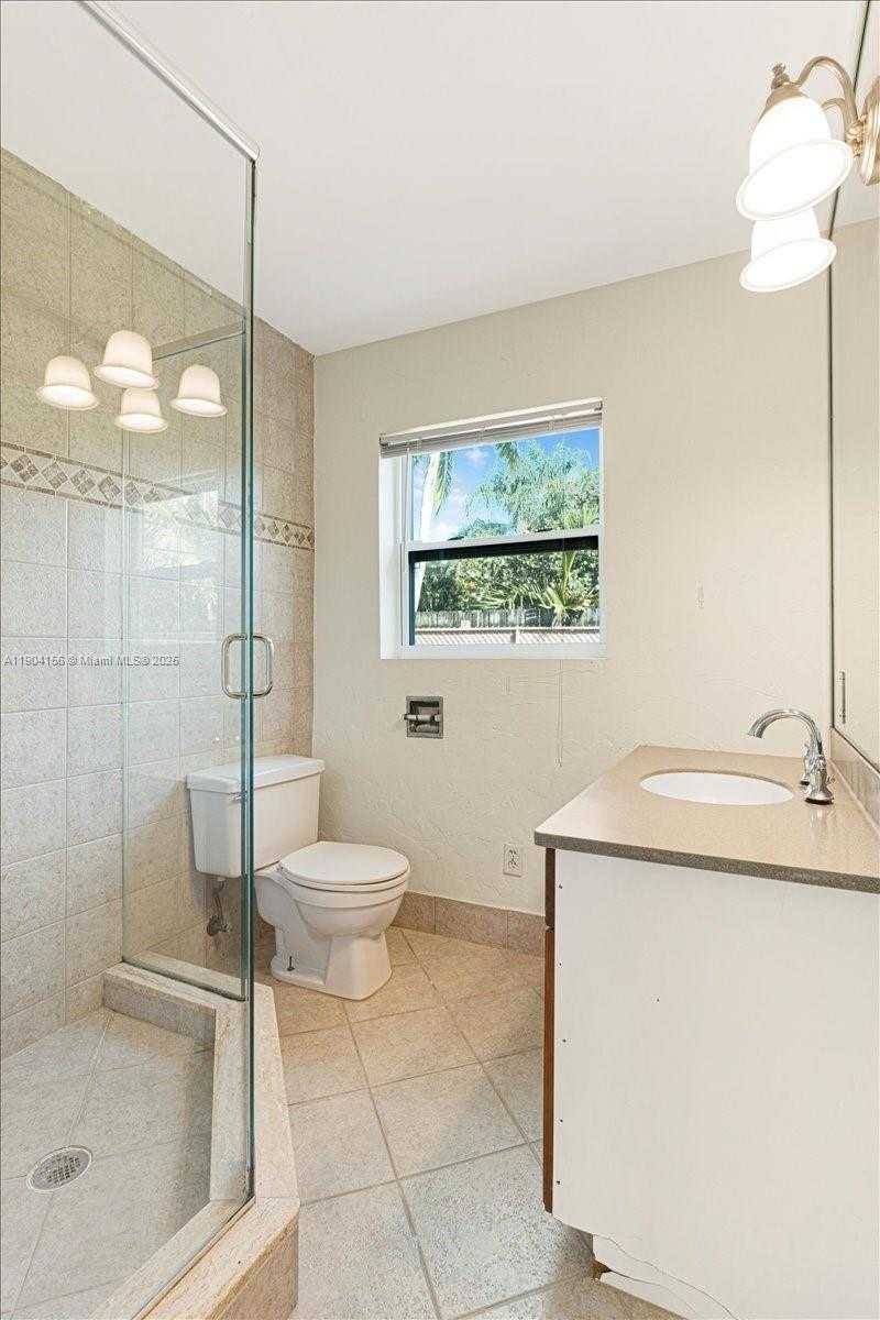 Small Image of 4421 SOUTH WEST 73RD TER, Davie Number 30